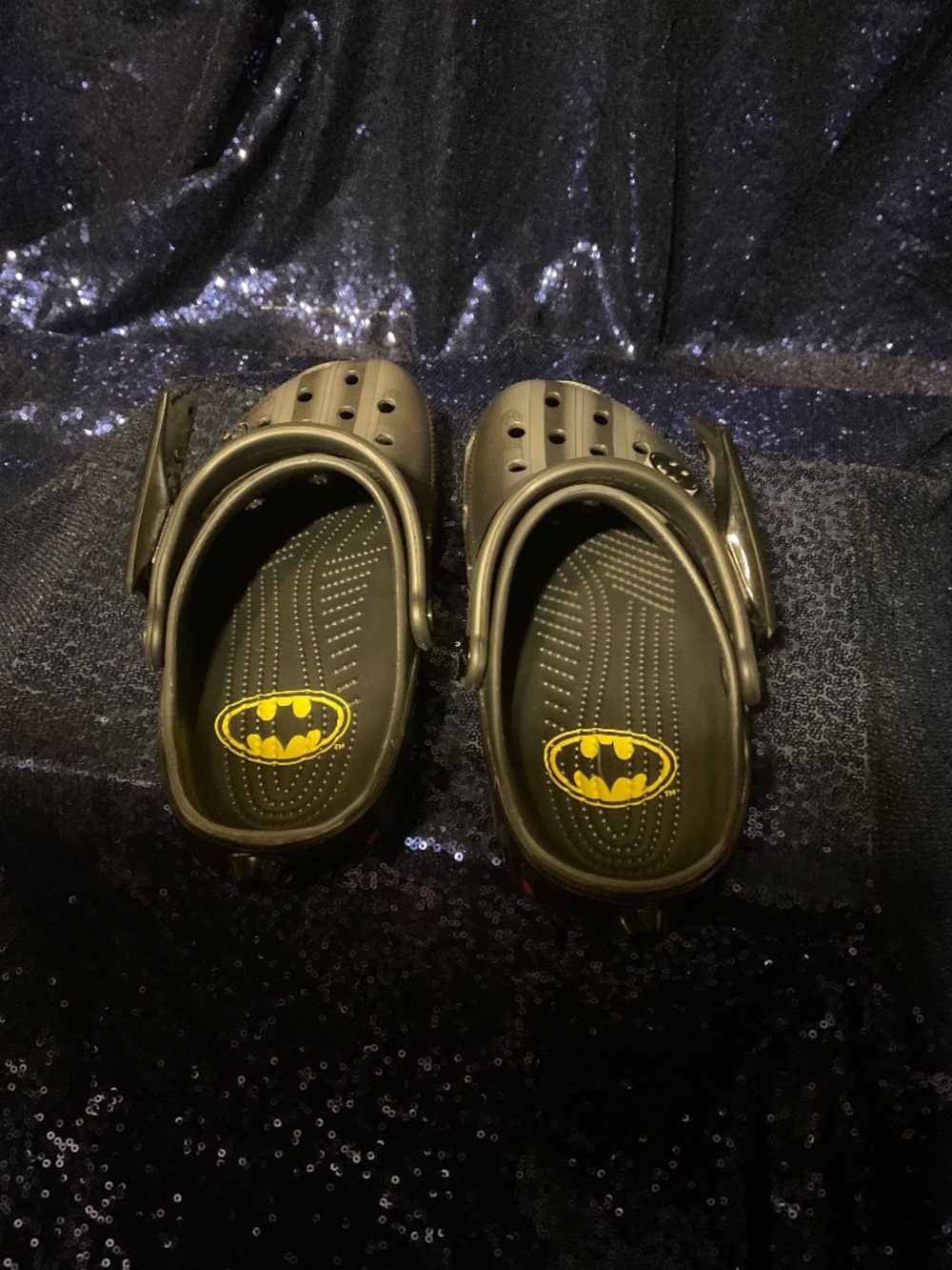 Batman Crocs - Picture 2 of 7